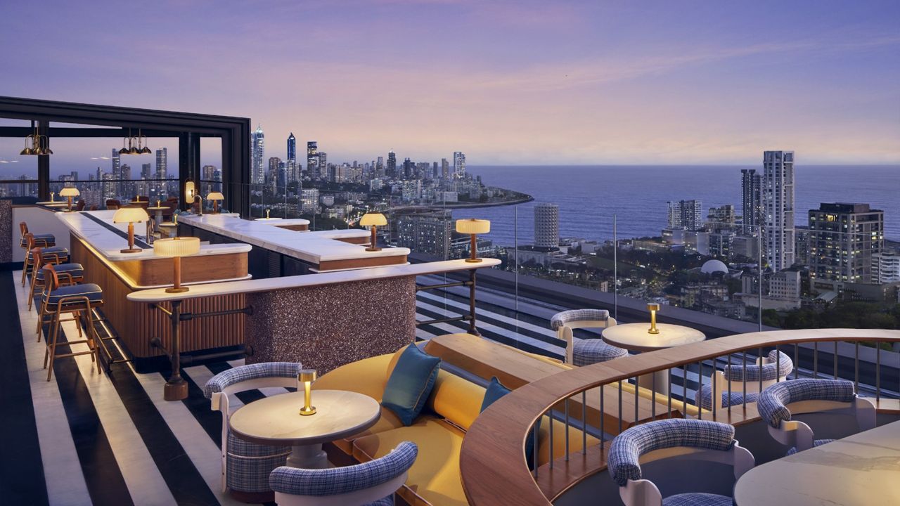 The view of Mumbai&#039;s bay at dusk from The Four Seasons hotel