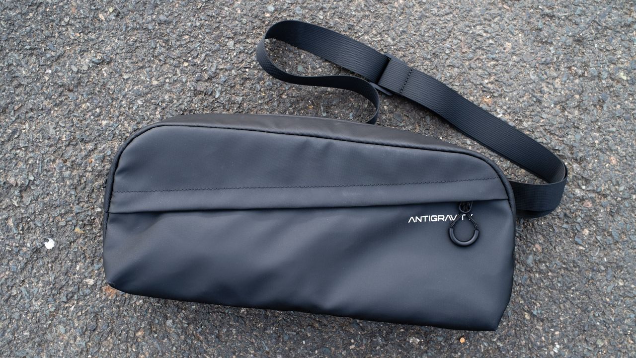 Antigravity A1 Follow Me Bundle carry bag