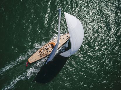 Spirit III yacht from above