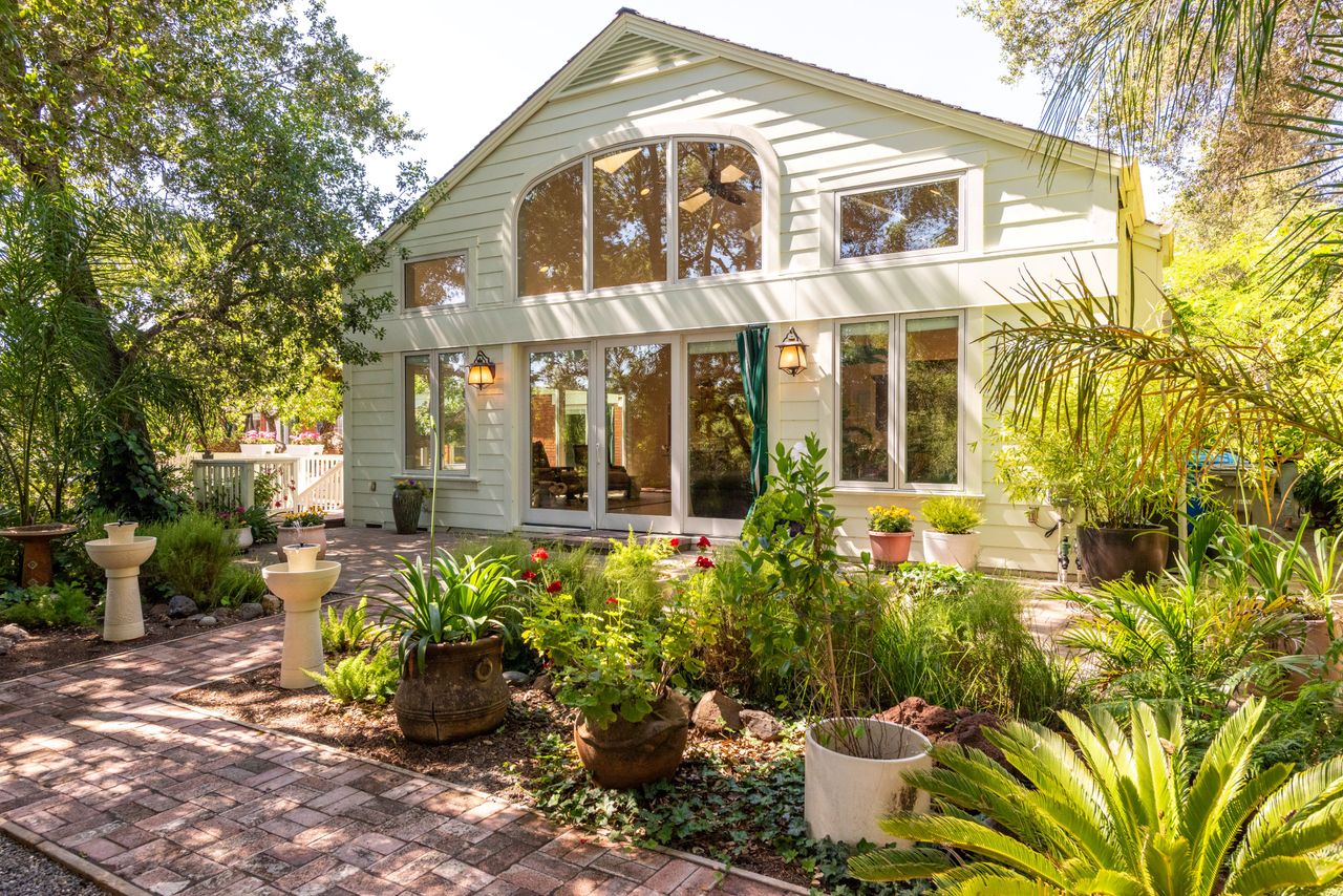 A home for sale in Santa Rosa, California.