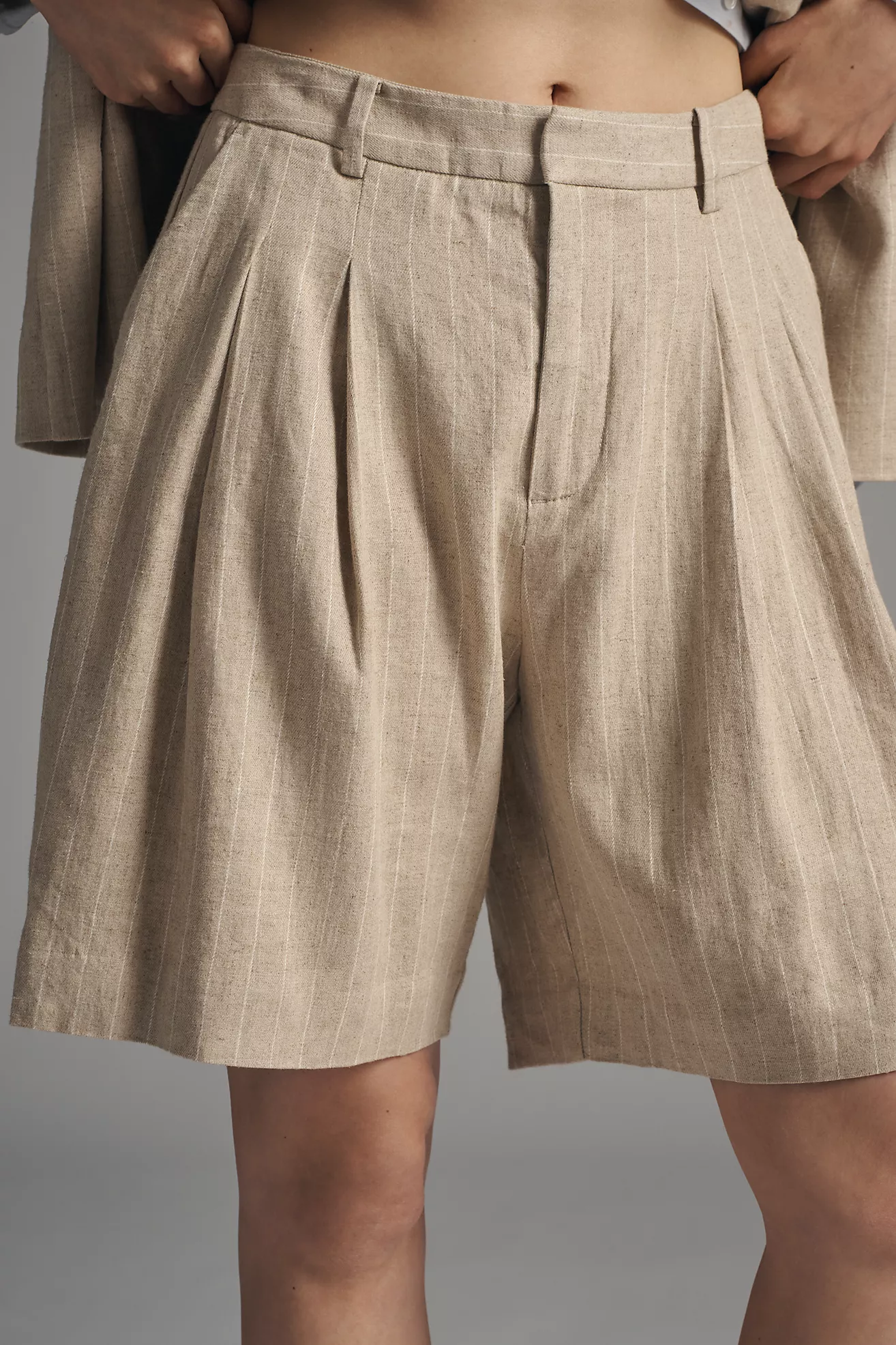 The Avery Twill Mid-Length Shorts by Maeve