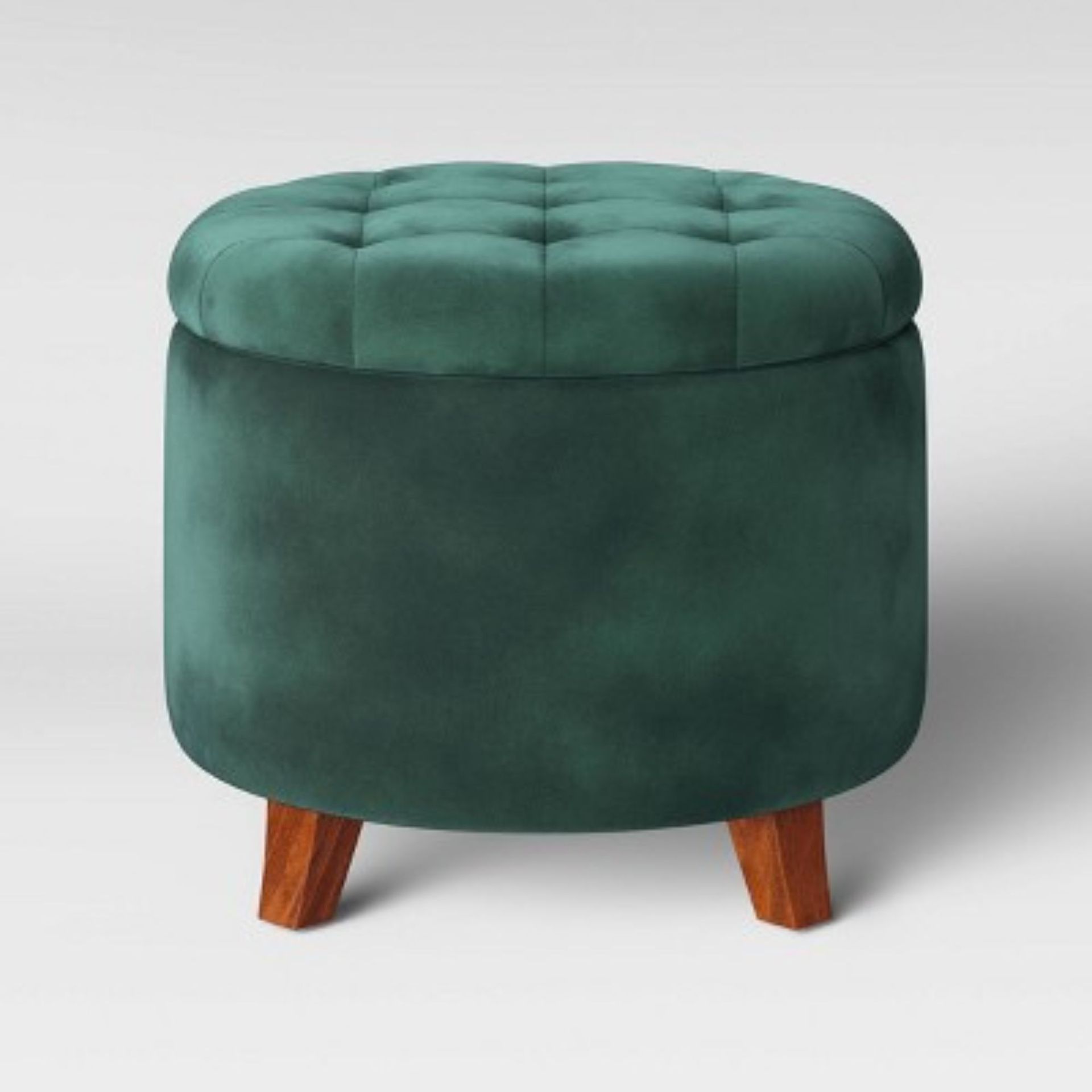 Threshold™ Tufted Round Storage ottoman berbahan beludru hijau