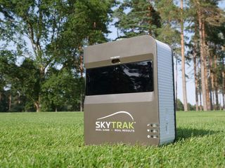 SkyTrak Launch Monitor Review