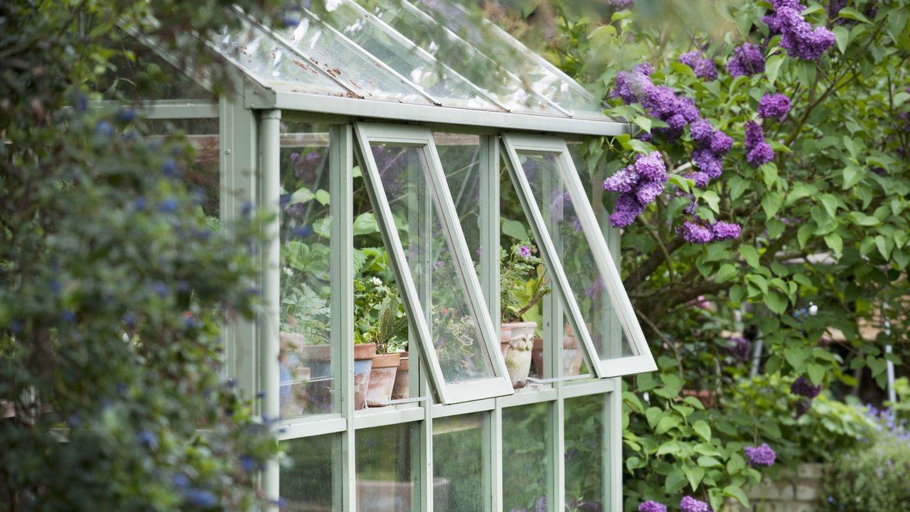 Greenhouse ventilation