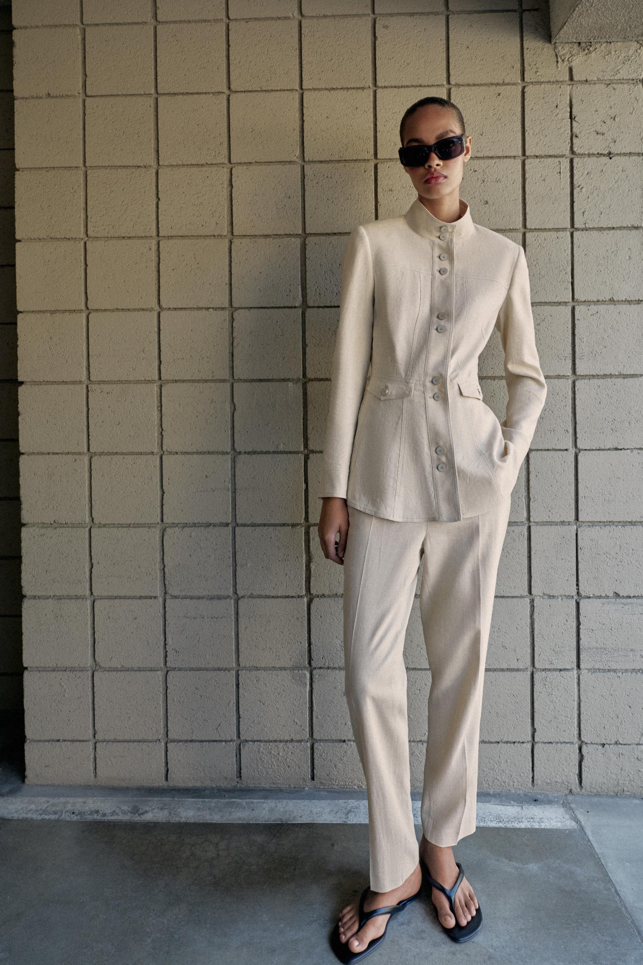 Fitted Linen Jacket With Shoulder Pads