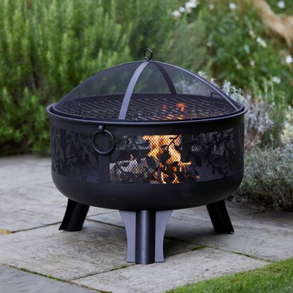 21 firepit ideas that will turn up the heat in your garden | Ideal Home