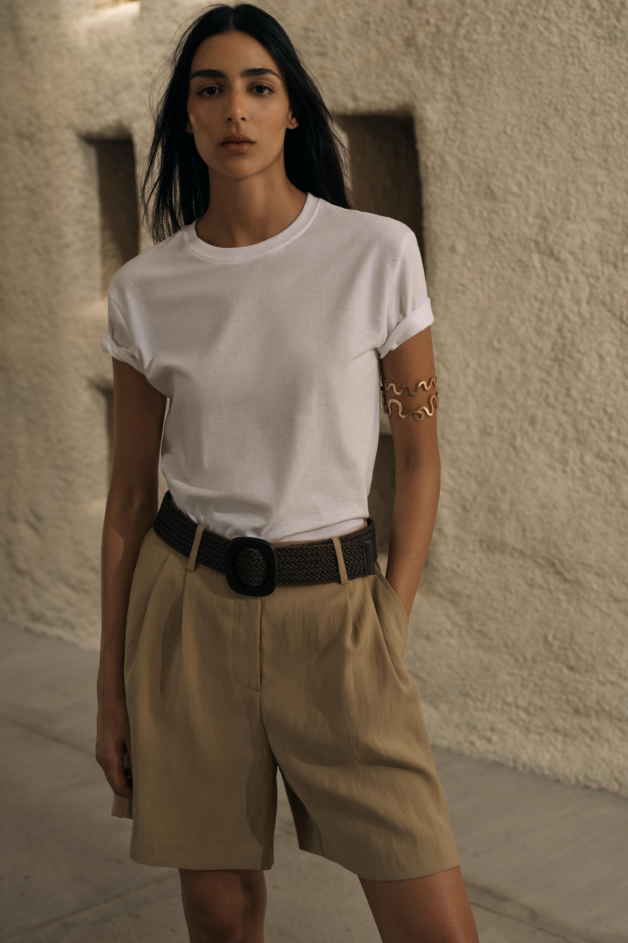 Bermuda Shorts With Darts and Belt
