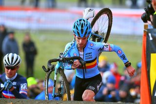 Iserbyt wins under-23 men's race in Bern