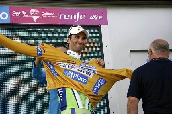 Italy's Daniele Bennati (Liquigas) takes the maillot oro.