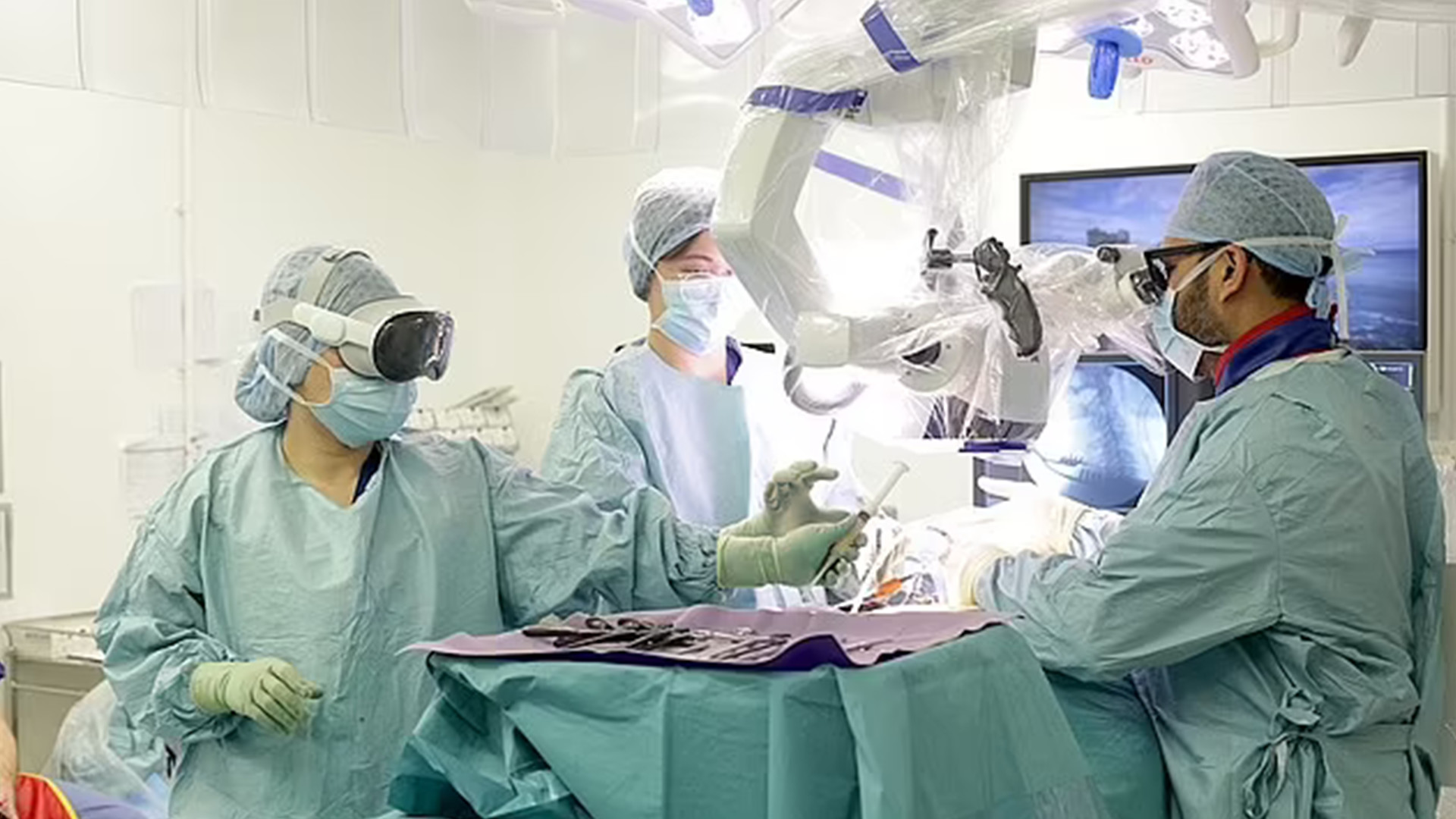 Vision Pro inside surgery room