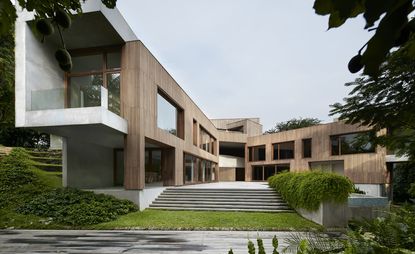 The traditional Chinese courtyard home typology