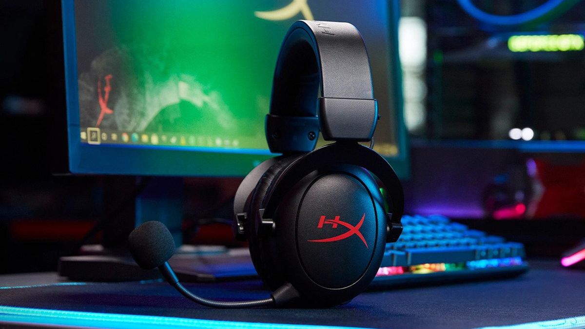 HyperX Cloud Core wireless gaming headset