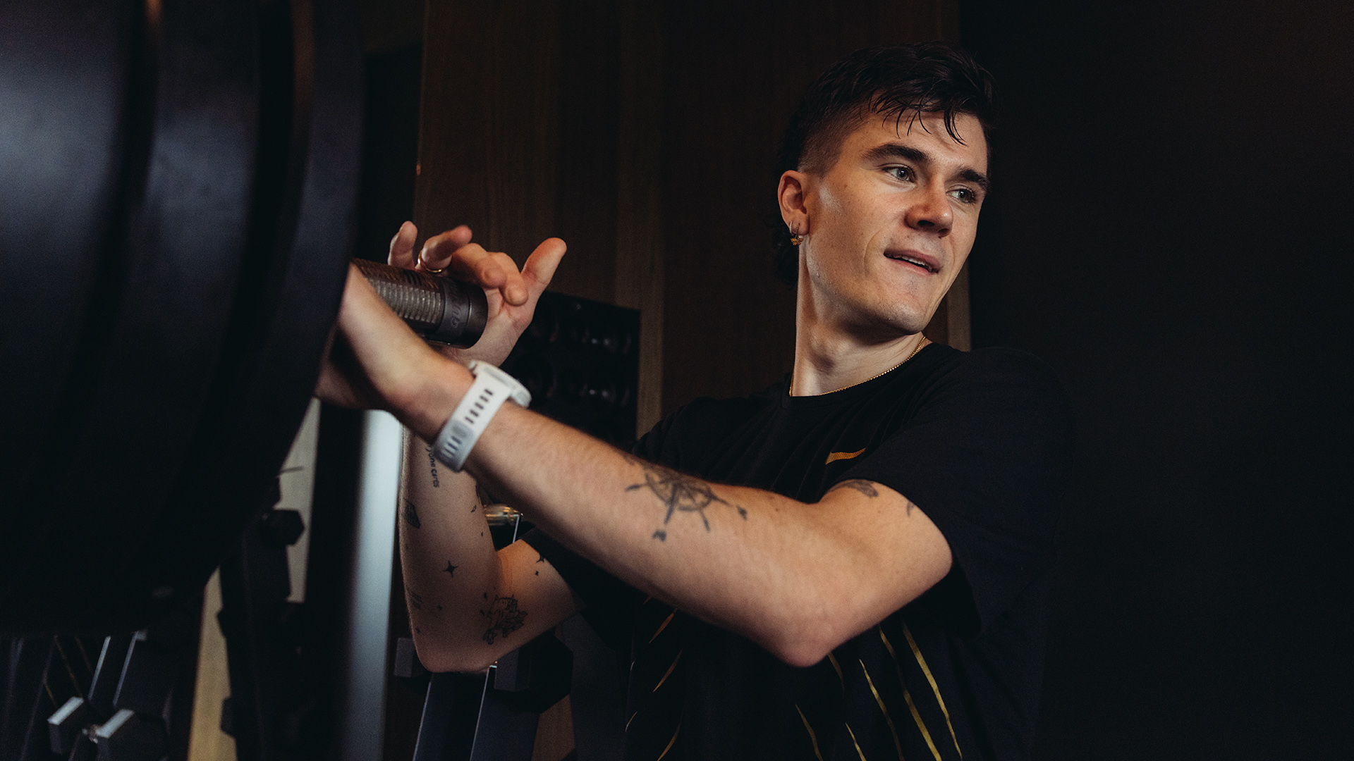 Coros athlete Jakob Ingebrigtsen during a strength training session