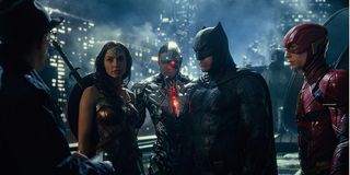 Justice League Commissioner Gordon meets with Wonder Woman, Cyborg, Batman, and The Flash