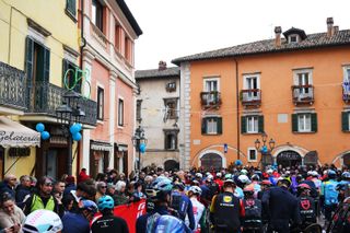 Tirreno-Adriatico stage 4 LIVE - An unpredictable day where anyone can win