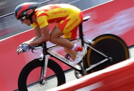 Eugen Wacker (Kyrgyzstan) earned the silver medal.