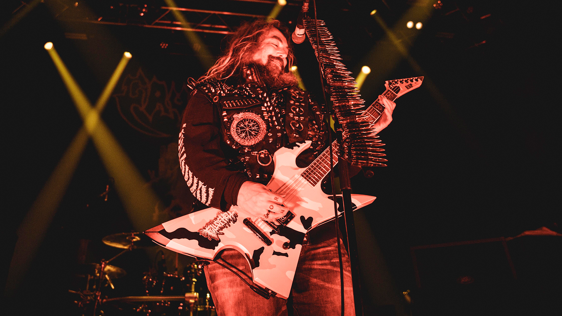 MAX CAVALERA: Why Most Of My Guitars Have Only Four Strings