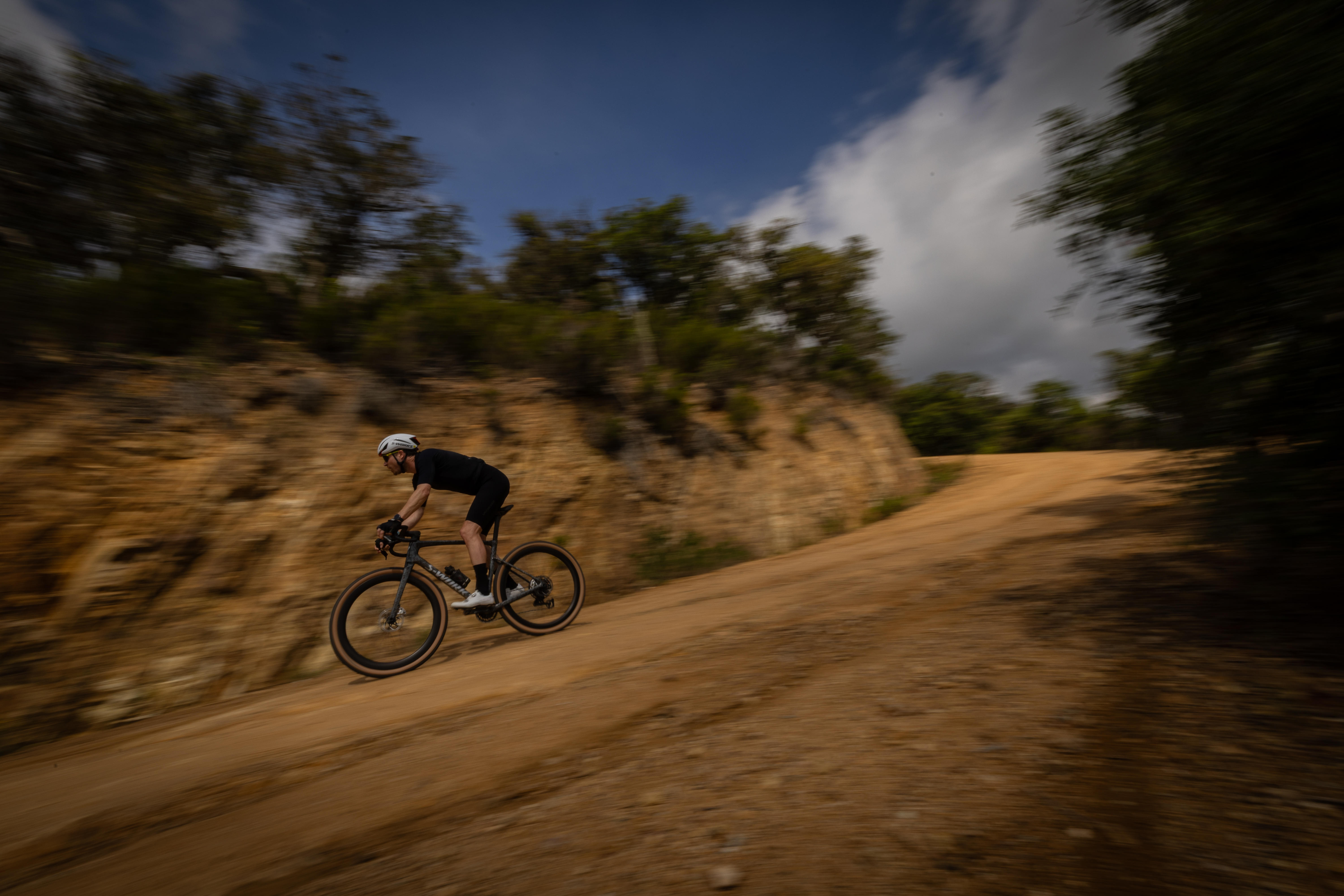 Josh anda em uma S-Works Crux.