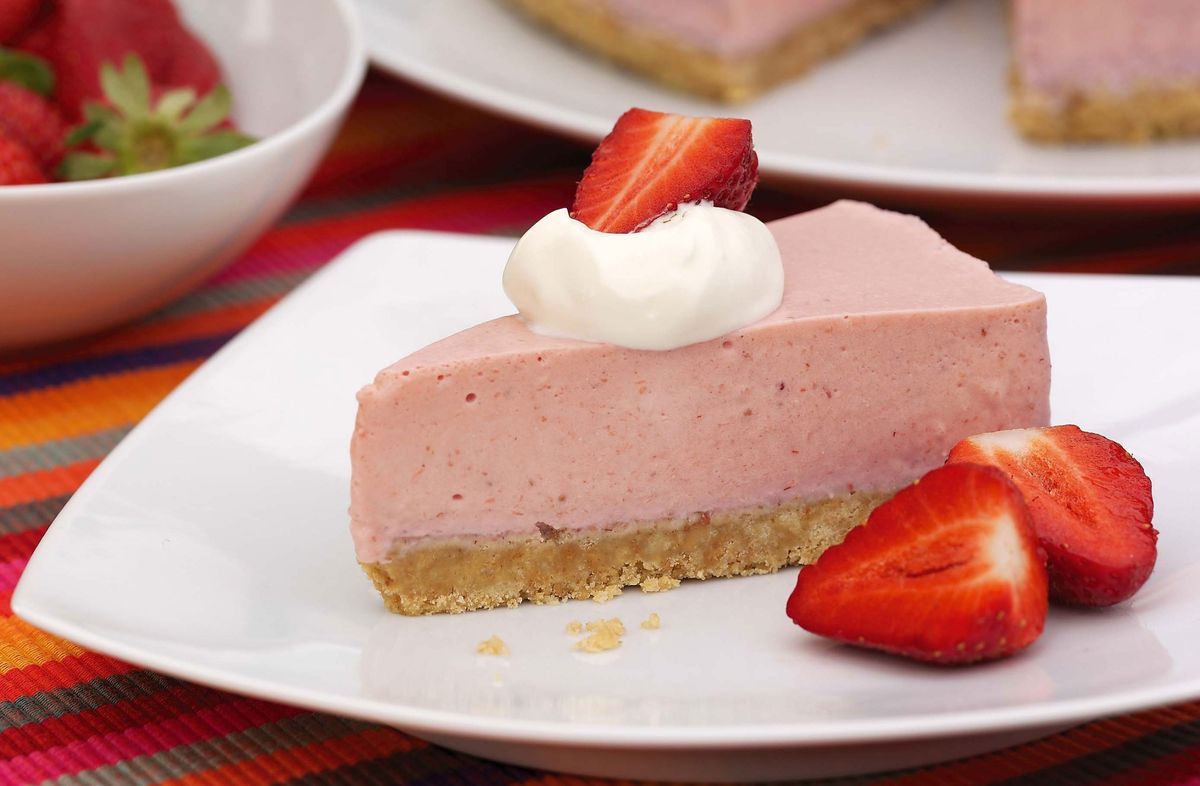 Strawberry yogurt mousse cake | Dessert Recipes | GoodtoKnow