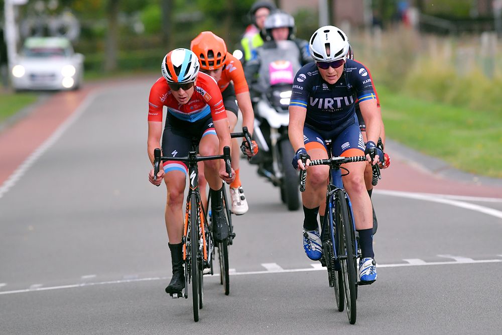 Sara Penton (Virtu) and Christine Majerus (Boels Dolmans) in the breakaway