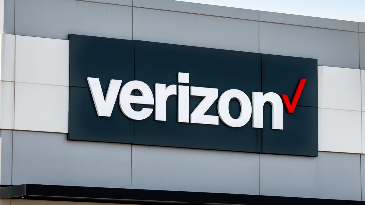 Verizon recalls millions of Wi-Fi hotspots due to fire risk | Top Ten ...