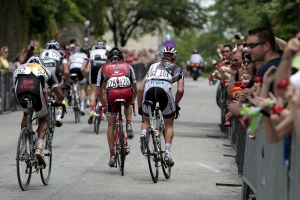 Colex Tepoz (Amore &amp; Vita), Nick Waite (Kenda p/b Gear Grinder) and Jonathan Clarke (Unitedhealthcare p/b Maxxis) make their way up the Manayunk Wall.