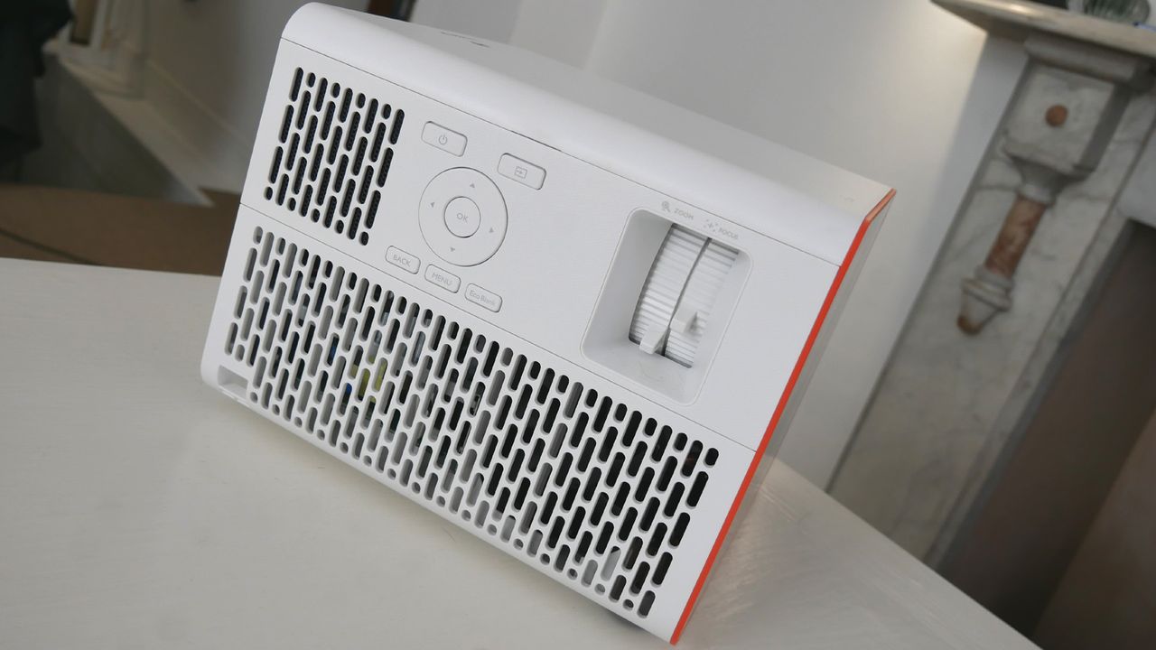 BenQ X3000i gaming projector
