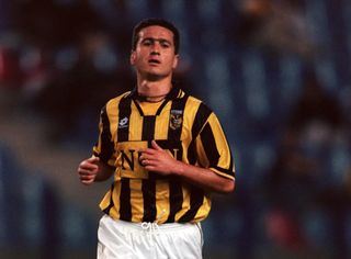 Nikos Machlas playing for Vitesse Arnhem in 1998