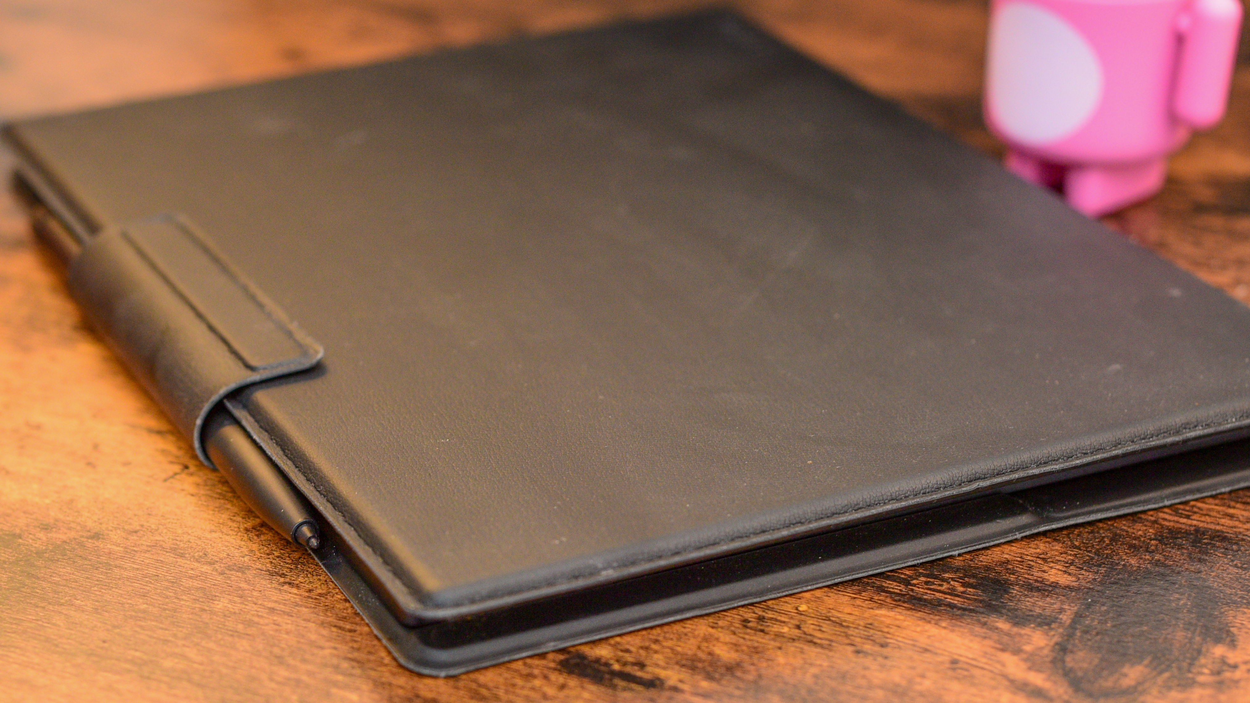 Onyx Boox Tab Ultra in keyboard case, closed