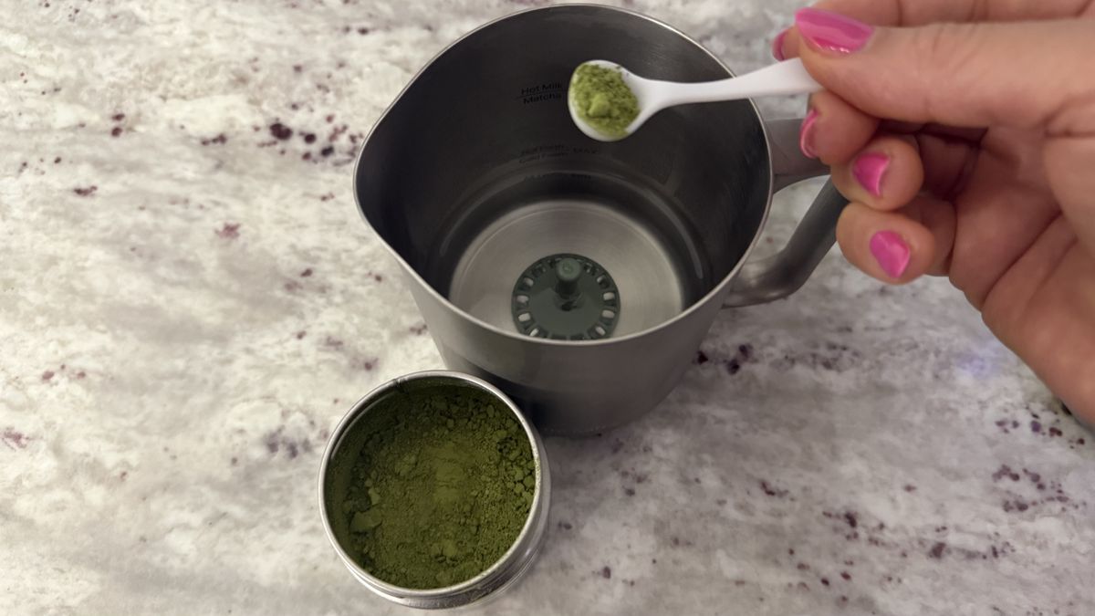 Terra Kaffe Aero making matcha