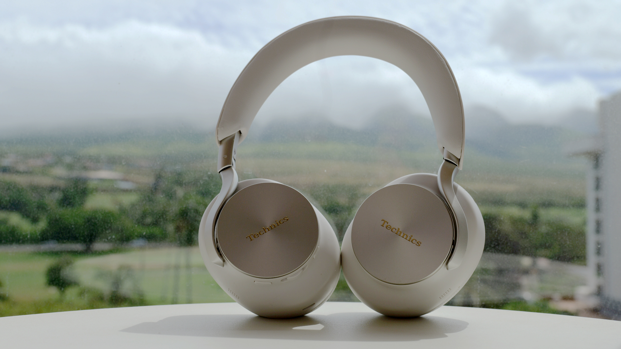 Technics EAH-A1000 review