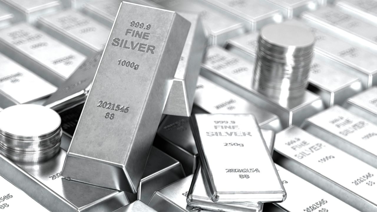 MoneyWireDaily — I'm a Portfolio Manager: Silver Has Lost Its Shine — and That's Why I'm Interested