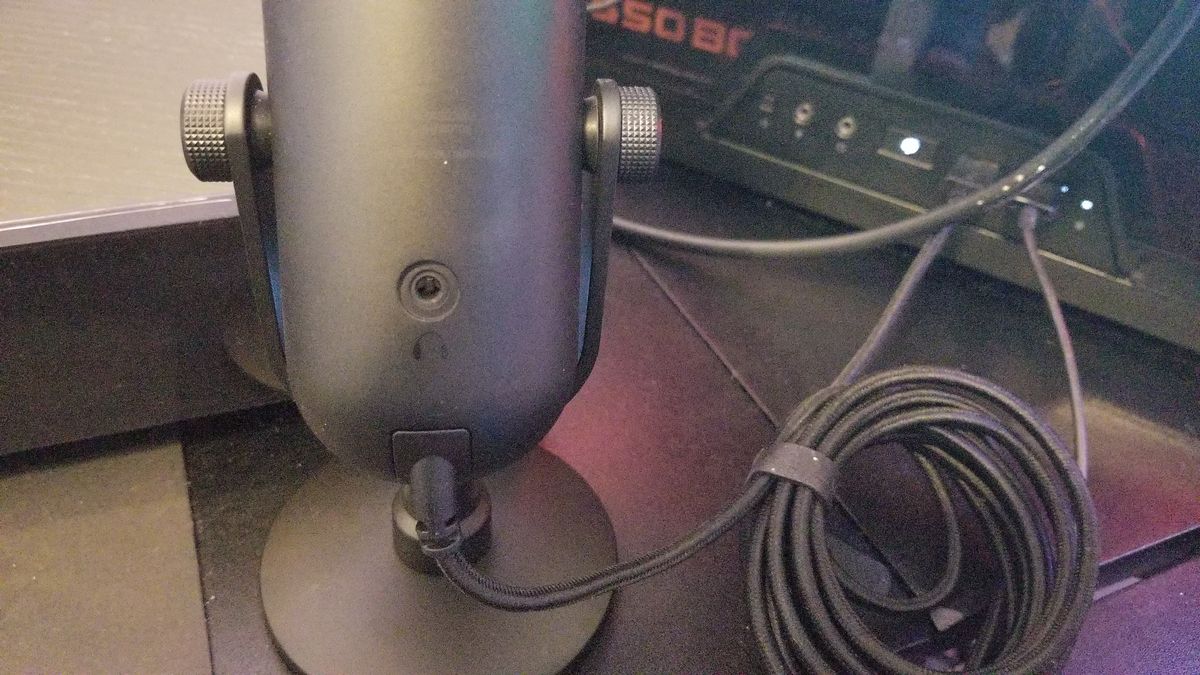 Razer Seiren V2 Pro