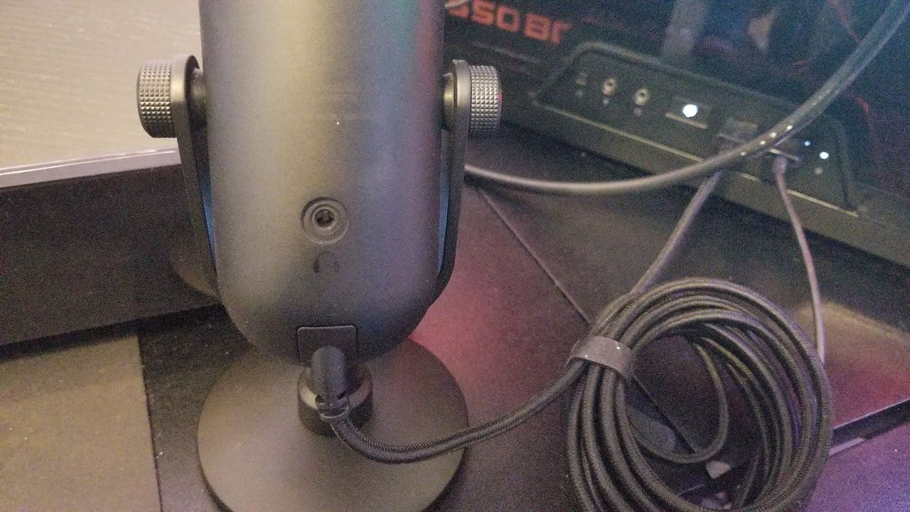 Razer Seiren V2 Pro