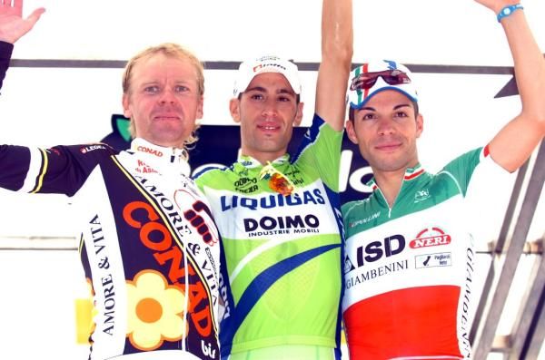 Vladislav Borisov (Amore &amp; Vita) and Italian champion Giovanni Visconti (ISD-Neri) flank Vincenzo Nibali (Liquigas-Doimo) on the podium