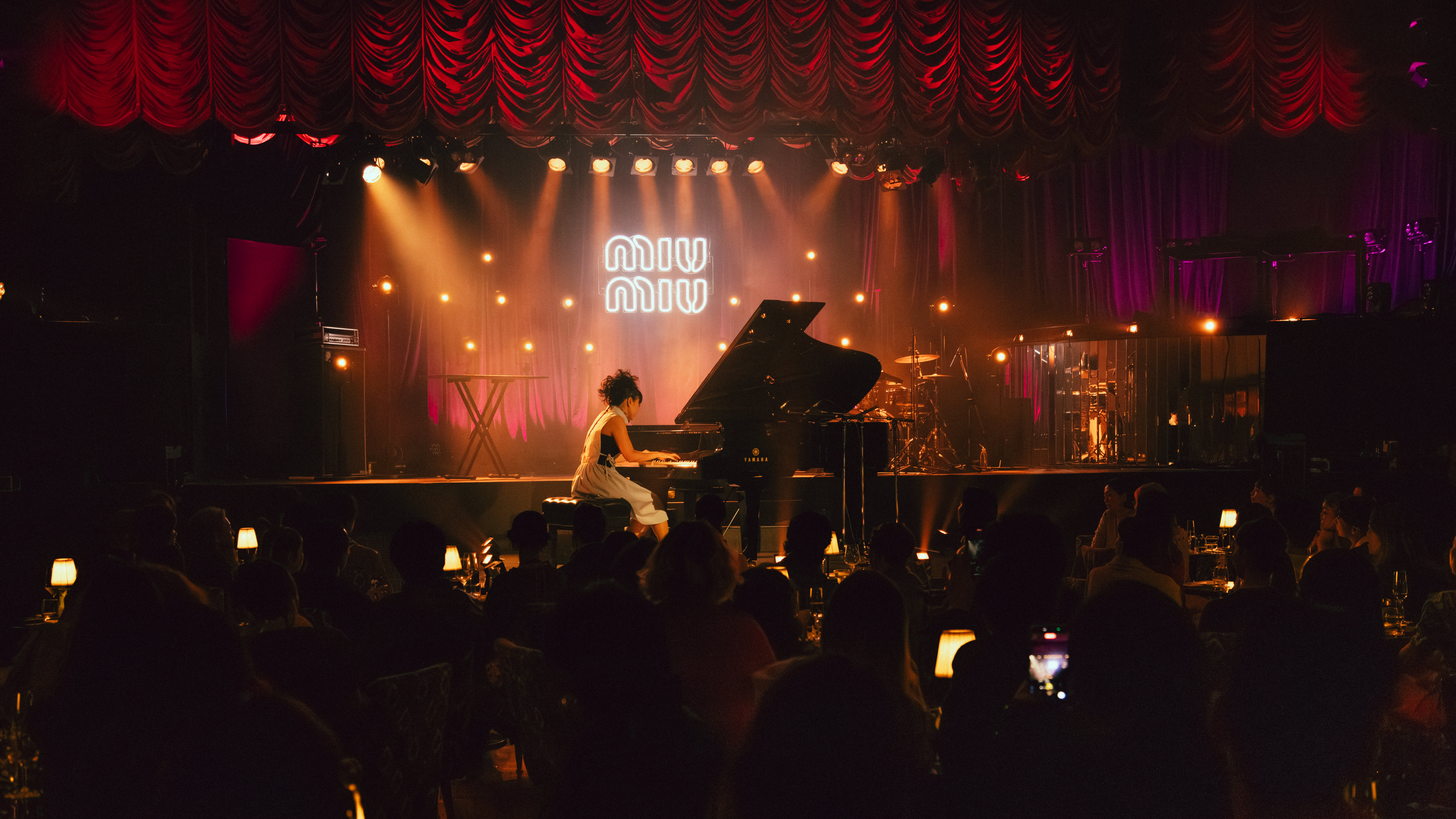 Miu Miu ran a jazz club in Ginza for one night, figure 1