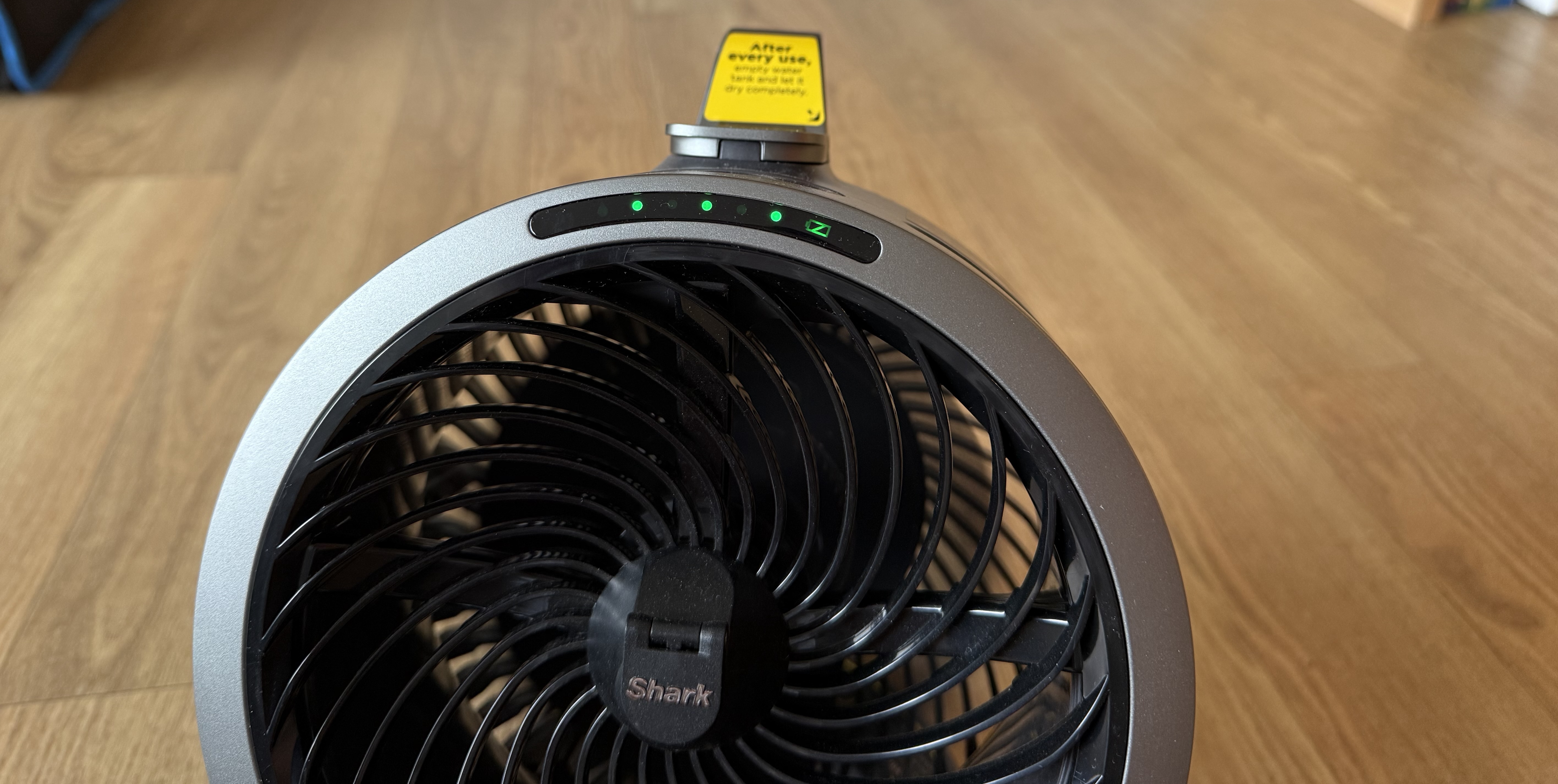 Shark FlexBreeze HydroGo