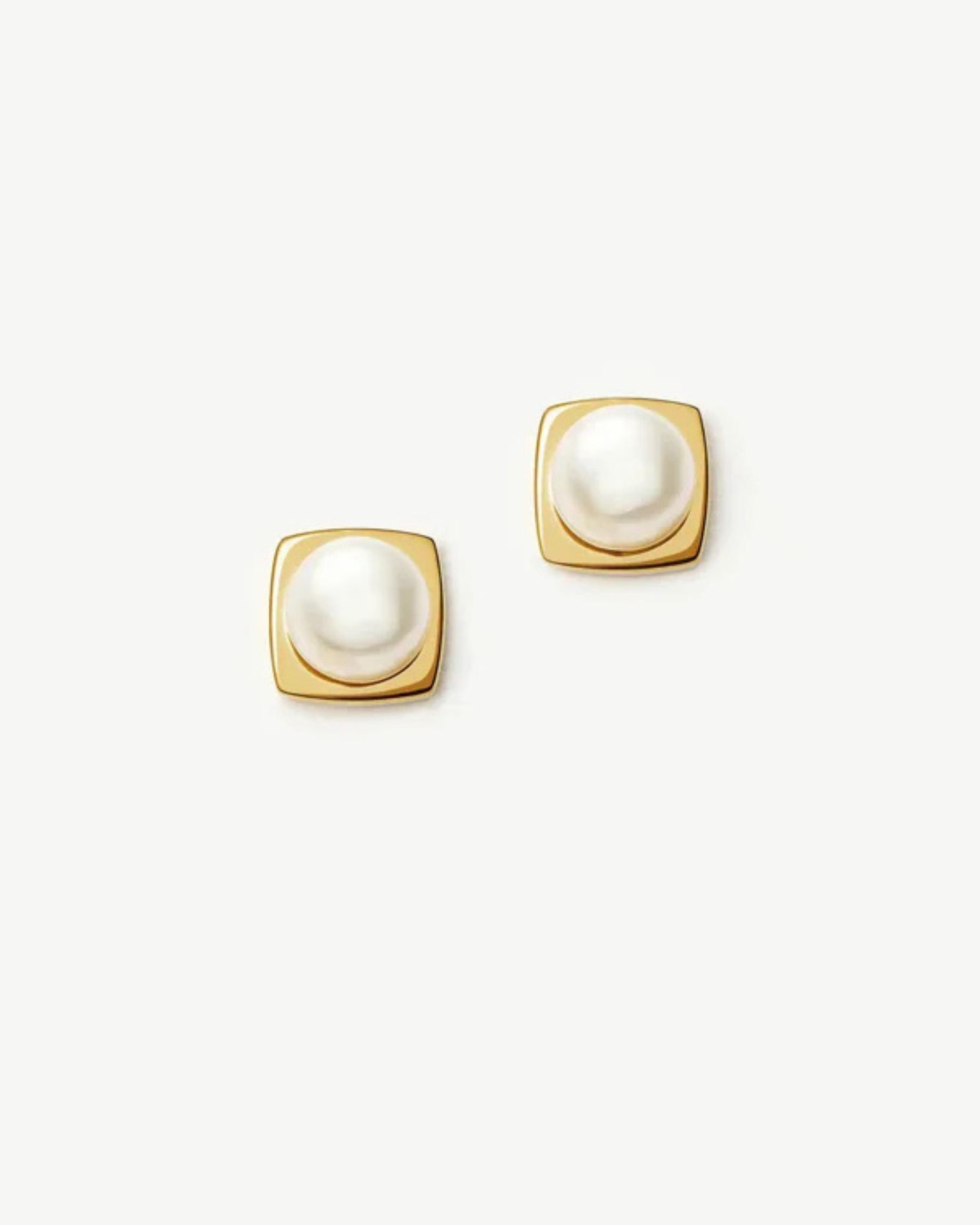 Button Pearl Square Stud Earrings | 18ct Gold Vermeil/pearl - 18ct Gold Vermeil/pearl