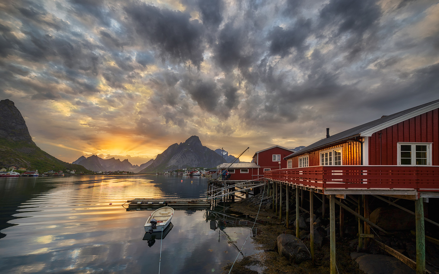 Midnight Sun, Arctic Circle, Summer Solstice, 24-Hour Daylight