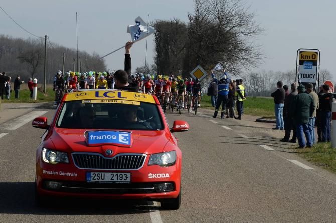 The flag is dropped at the kilometer 0 mark