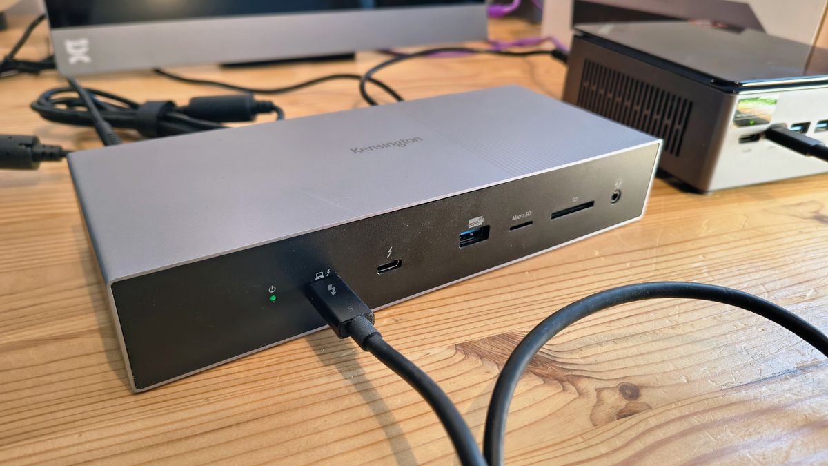 Kensington SD5000T5 EQ