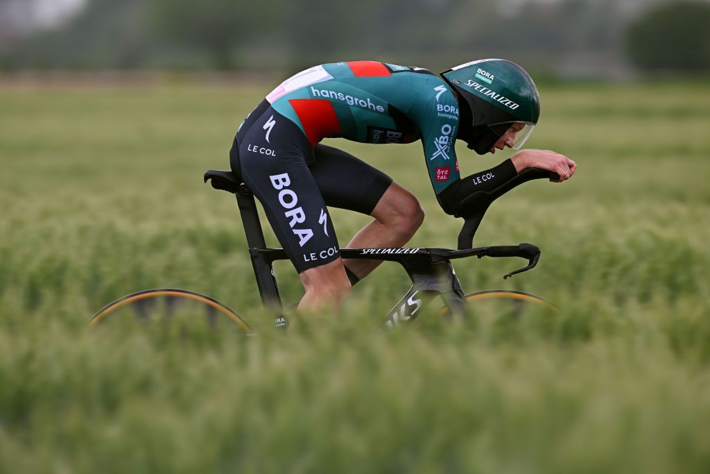 Riders on the course on stage 9 of the Giro d'Italia 2023