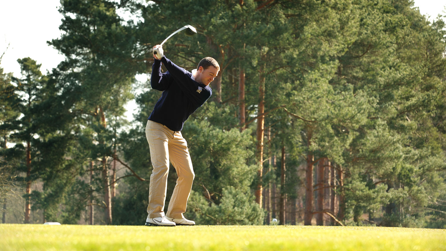 Fergus Bisset swinging a club