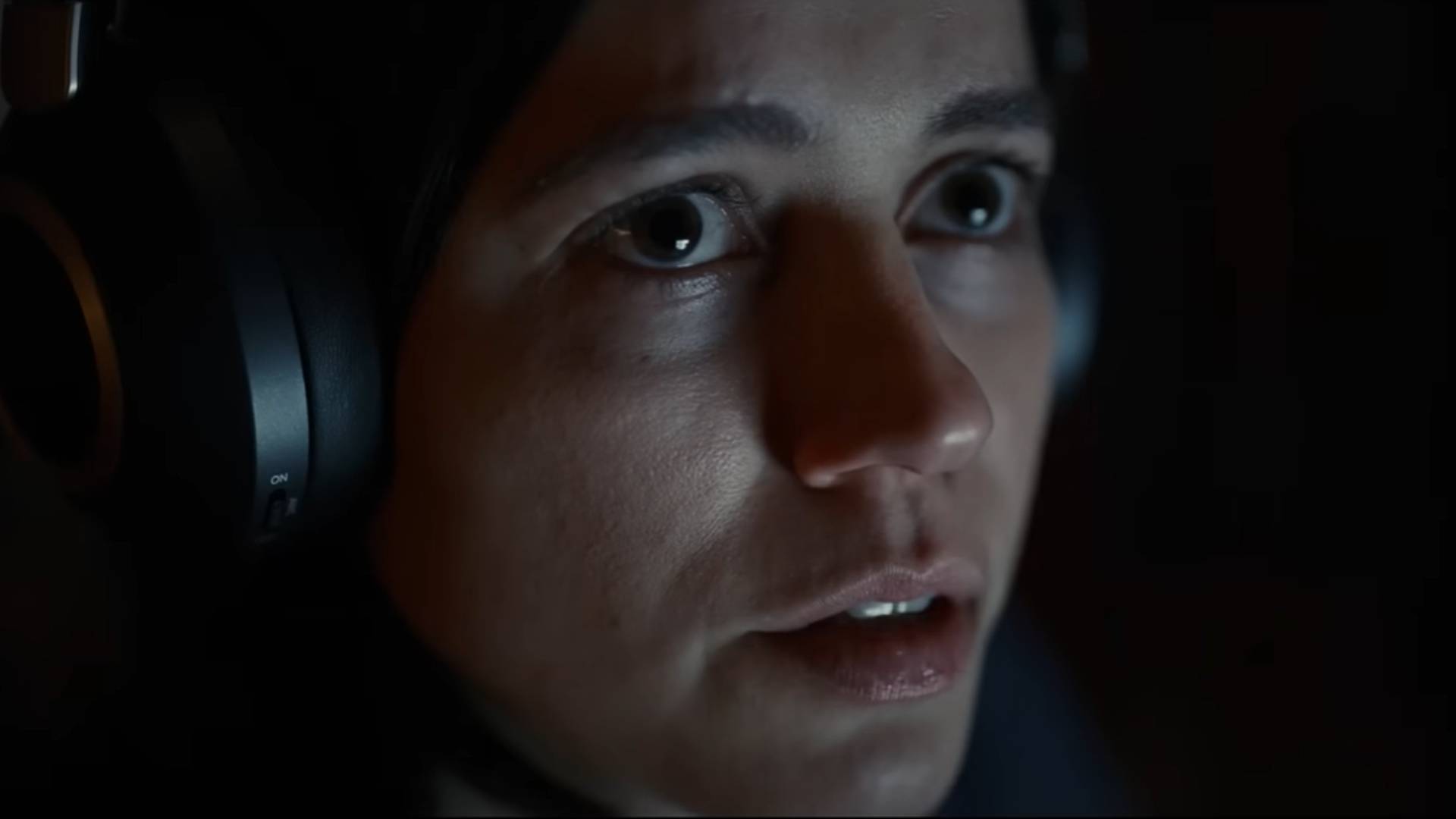 Nina Kiri as Evie in Undertone