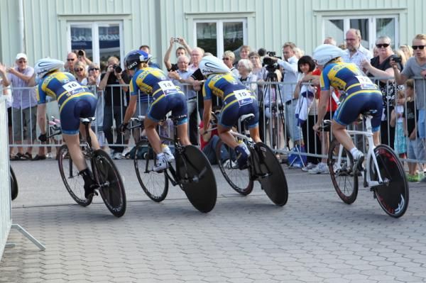 The Swedish team were first off