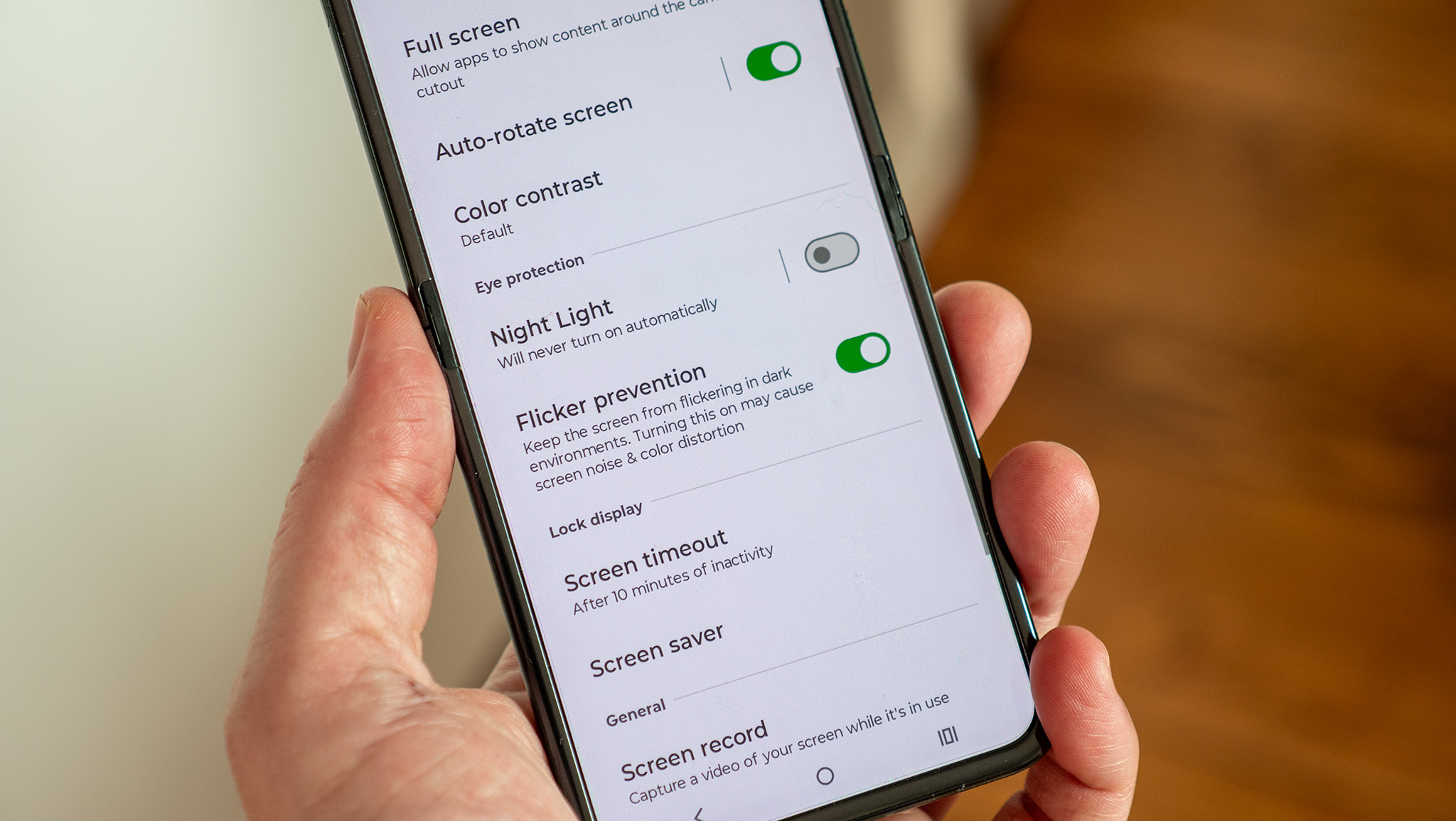 Disabling PWM dimming with Motorola's flicker prevention setting on the Motorola Razr Plus 2026