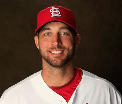 Adam Wainwright solicits suggestions for legendary first tweet &mdash; in his first tweet