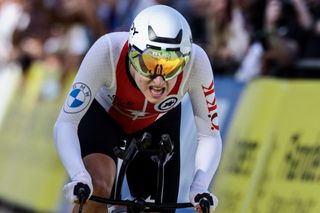 Marlen Reusser (Switzerland) rides to silver-medal finish in time trial at the 2021 UCI Road World Championships