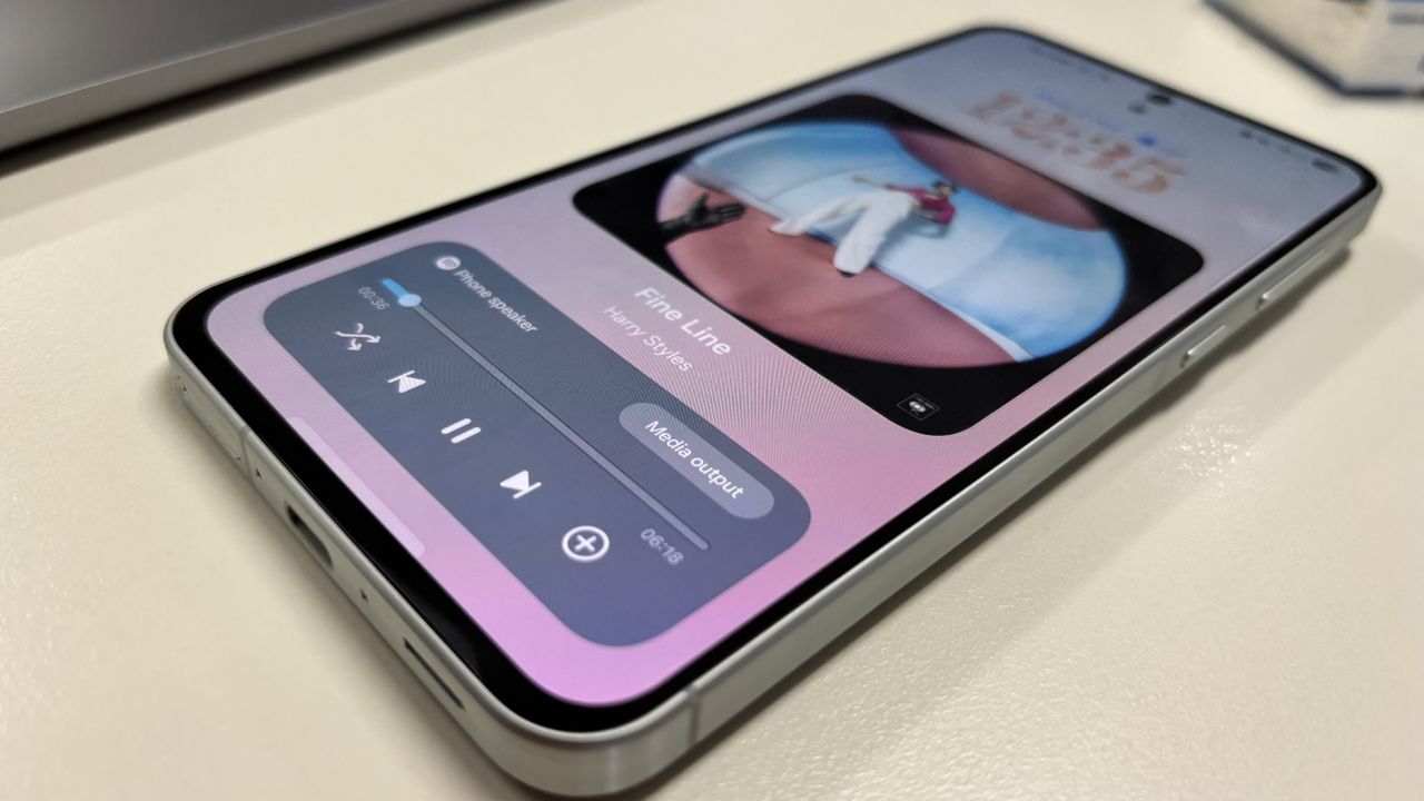 Samsung Galaxy A56 Now bar