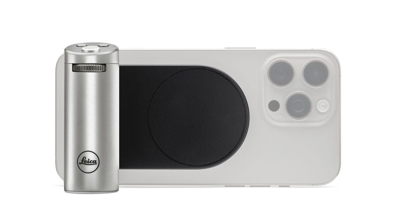 Leica LUX 2.0 update and new grip